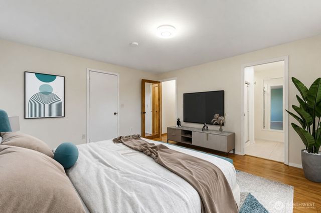 10005 77th Street SW, Lakewood, WA 98498