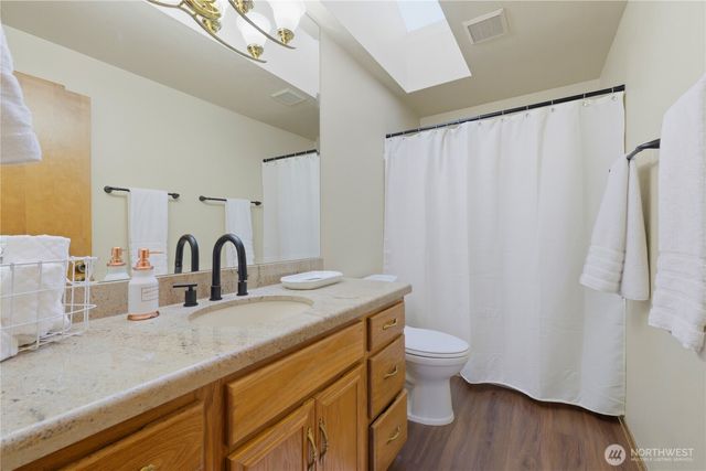 10005 77th Street SW, Lakewood, WA 98498