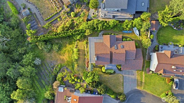 10005 77th Street SW, Lakewood, WA 98498