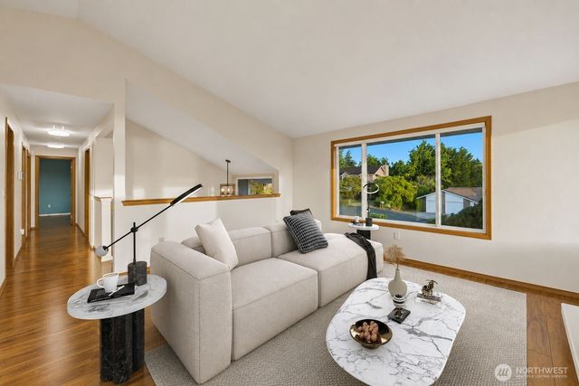 10005 77th Street SW, Lakewood, WA 98498
