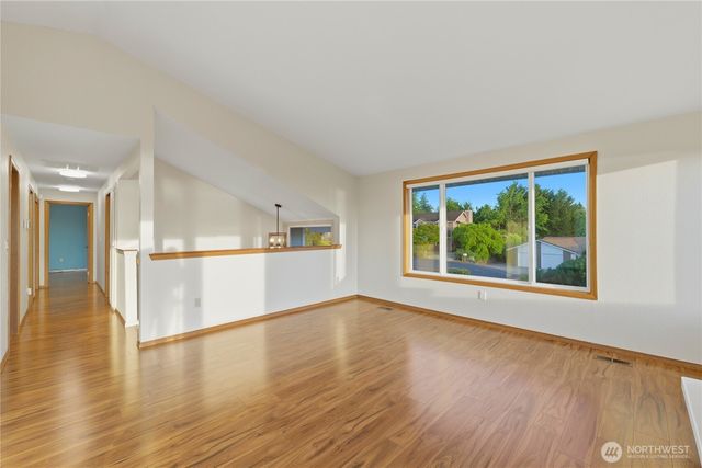 10005 77th Street SW, Lakewood, WA 98498