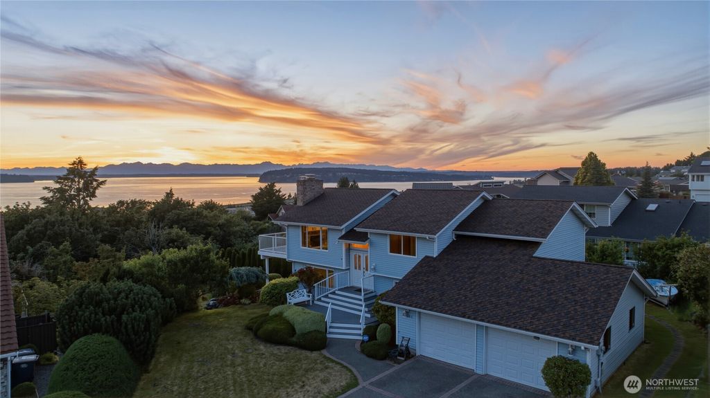 10005 77th Street SW, Lakewood, WA 98498