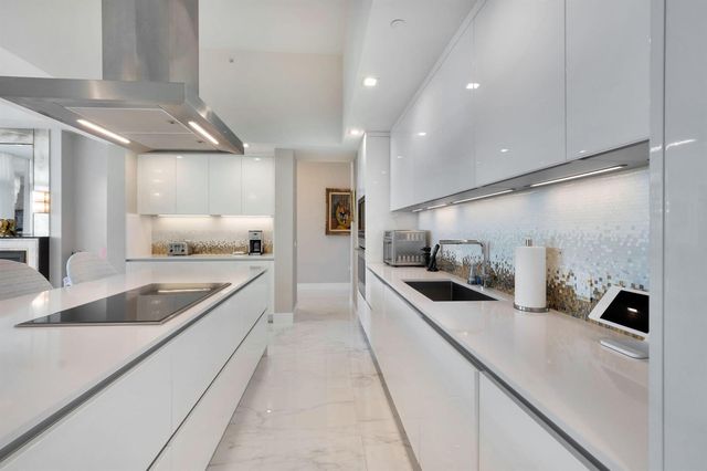 20155 Boca West Drive Ph-c902, Boca Raton, FL 33434