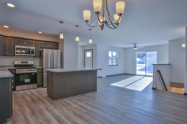 990 MORNING STAR LANE, Plover, WI 54467