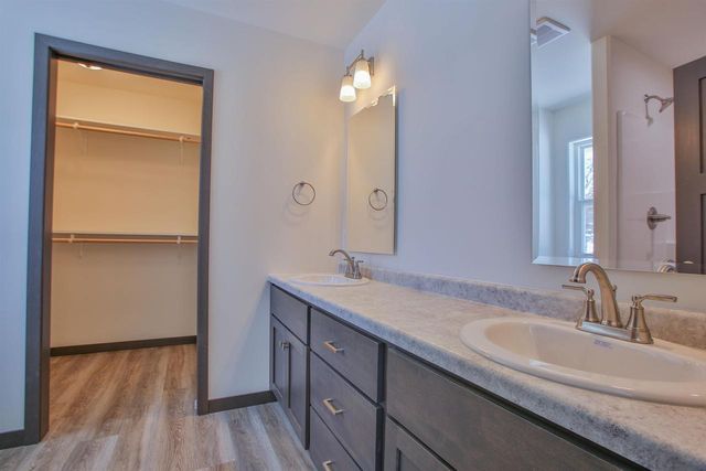 990 MORNING STAR LANE, Plover, WI 54467