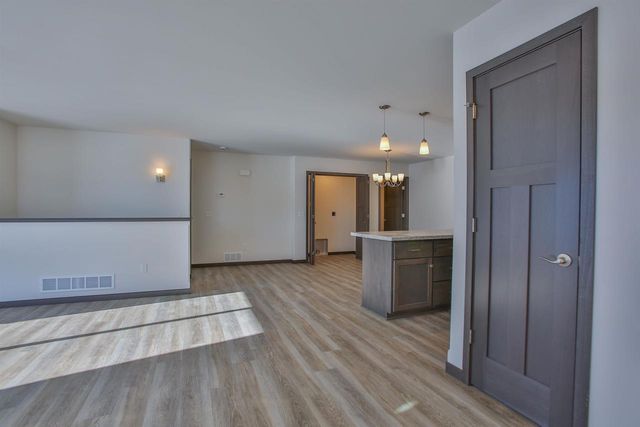 990 MORNING STAR LANE, Plover, WI 54467