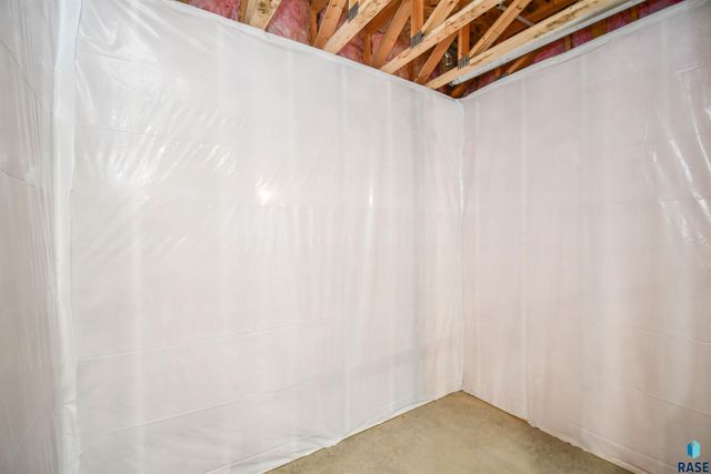 901 N Sylvan Dr Drive, Sioux Falls, SD 57110