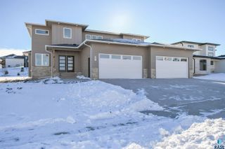 901 N Sylvan Dr Drive, Sioux Falls, SD 57110