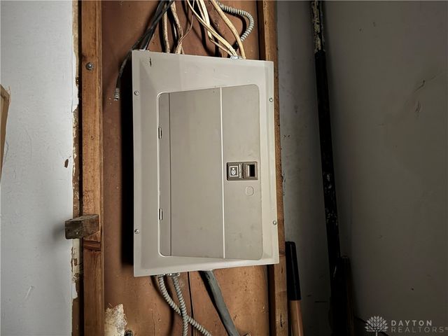 1579 Sundale Avenue, Dayton, OH 45406