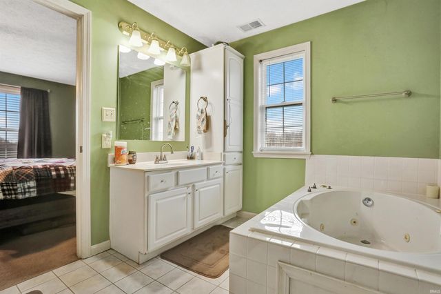 4024 Kenmore Drive, Evansville, IN 47711