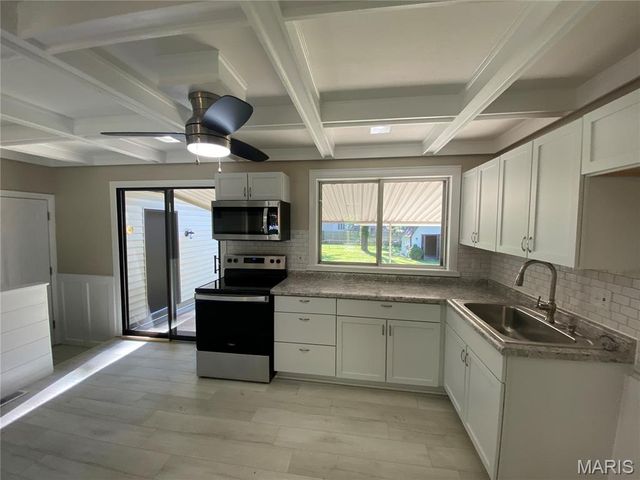 2942 Chance Drive, Florissant, MO 63031