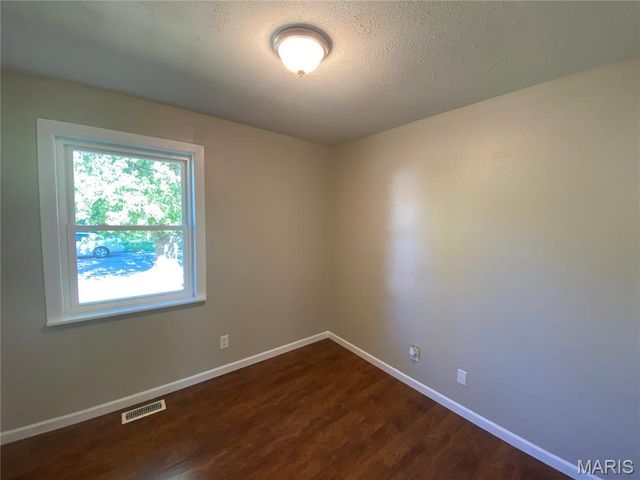 2942 Chance Drive, Florissant, MO 63031