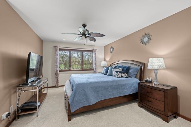 1760 Pebble Beach Drive, Hoffman Estates, IL 60169
