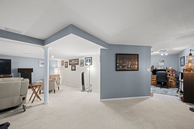 1760 Pebble Beach Drive, Hoffman Estates, IL 60169