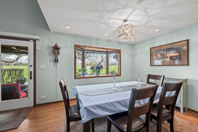 1760 Pebble Beach Drive, Hoffman Estates, IL 60169