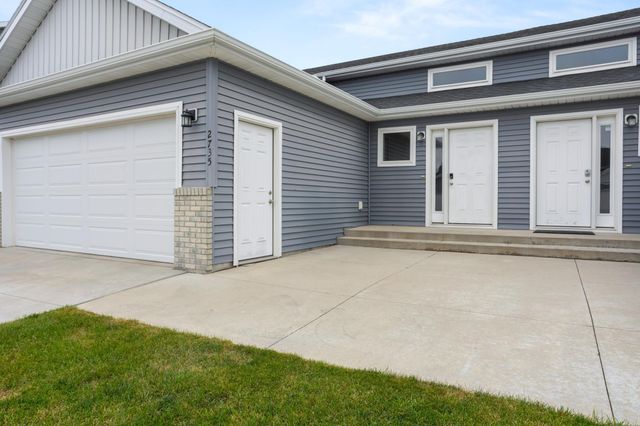 2735 11th Street W, West Fargo, ND 58078