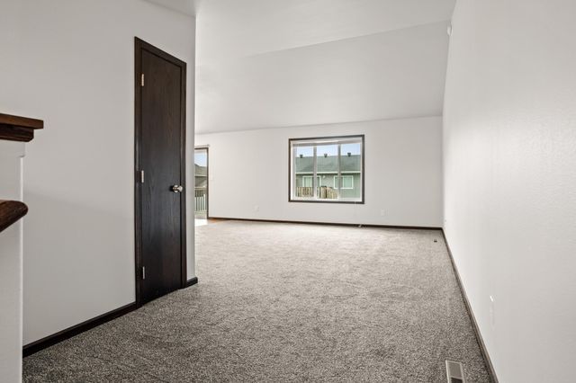 2735 11th Street W, West Fargo, ND 58078