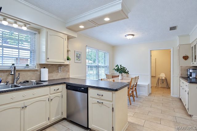 3883 Faunsdale Drive, Montgomery, AL 36109
