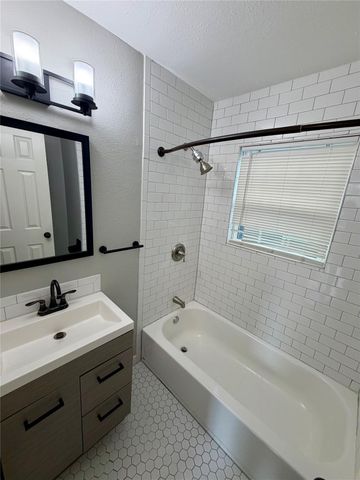 1206 E 33rd Street, Houston, TX 77022