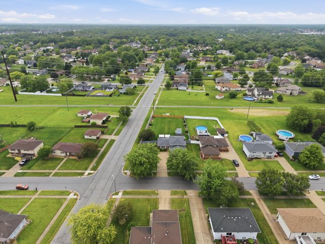 12042 W 103rd Court, St. John, IN 46373