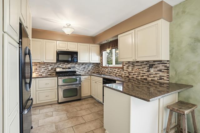 12042 W 103rd Court, St. John, IN 46373