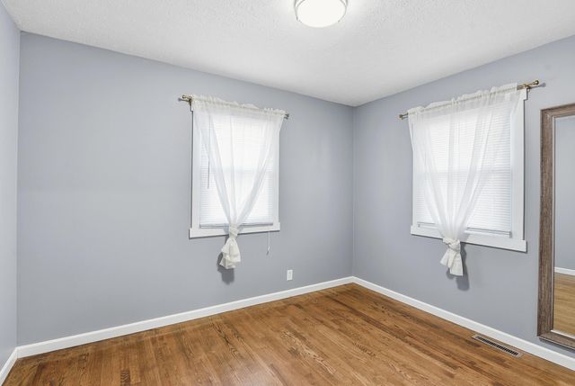 918 AVENUE O, Carter Lake, IA 51510