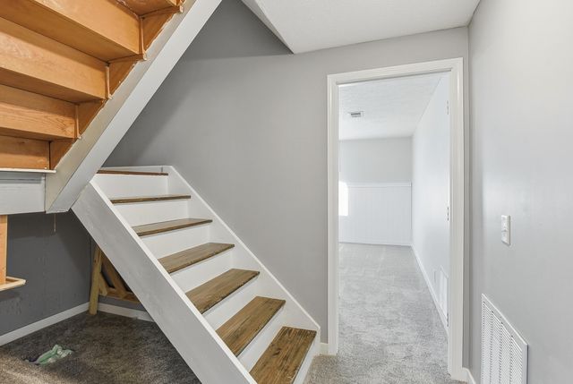 918 AVENUE O, Carter Lake, IA 51510