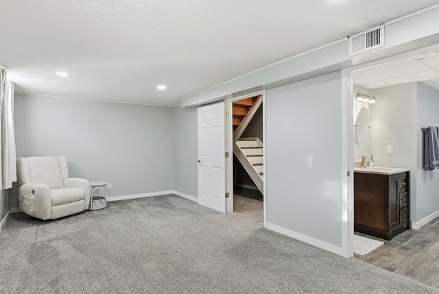 918 AVENUE O, Carter Lake, IA 51510