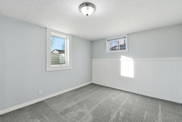 918 AVENUE O, Carter Lake, IA 51510