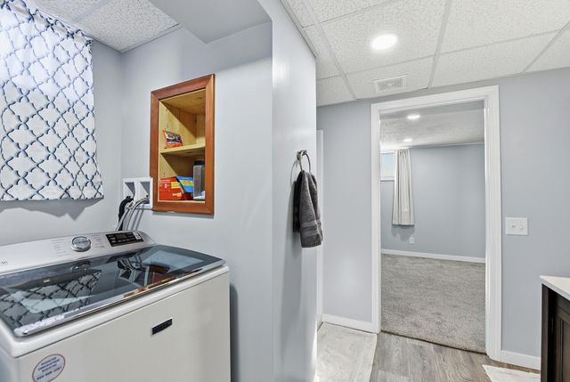 918 AVENUE O, Carter Lake, IA 51510