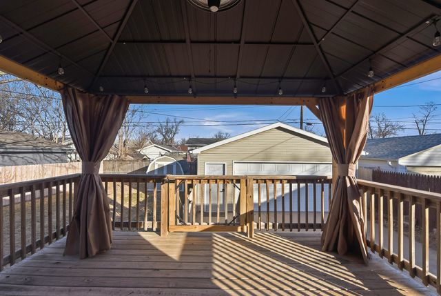 918 AVENUE O, Carter Lake, IA 51510