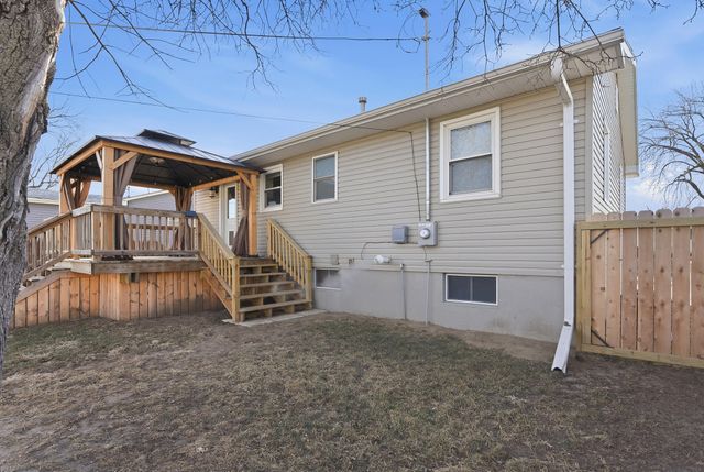 918 AVENUE O, Carter Lake, IA 51510