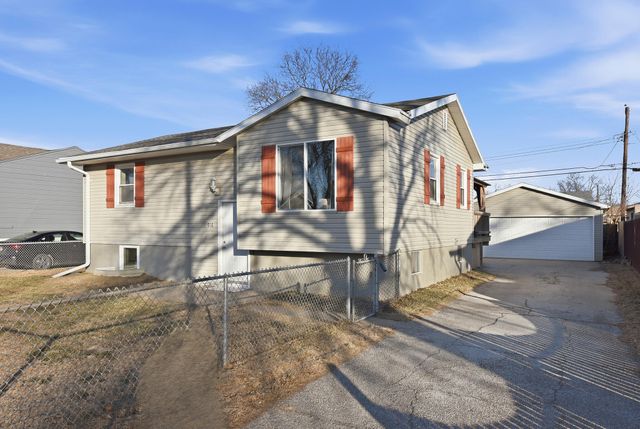 918 AVENUE O, Carter Lake, IA 51510