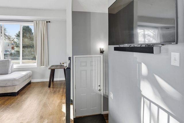 918 AVENUE O, Carter Lake, IA 51510