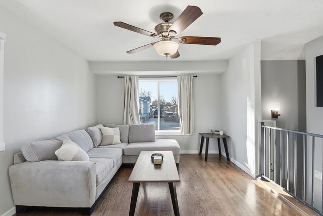 918 AVENUE O, Carter Lake, IA 51510