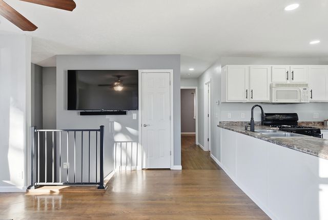 918 AVENUE O, Carter Lake, IA 51510