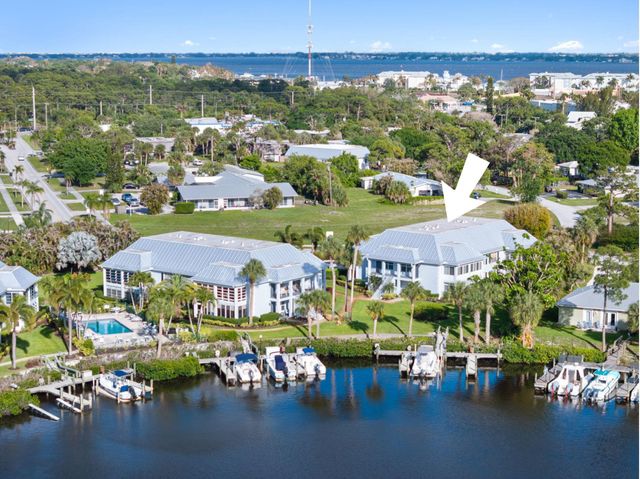 934 NW Spruce Ridge Drive 2, Stuart, FL 34994