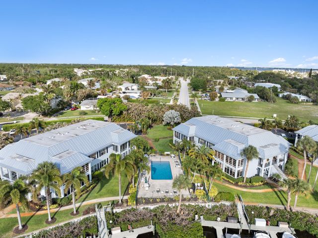 934 NW Spruce Ridge Drive 2, Stuart, FL 34994