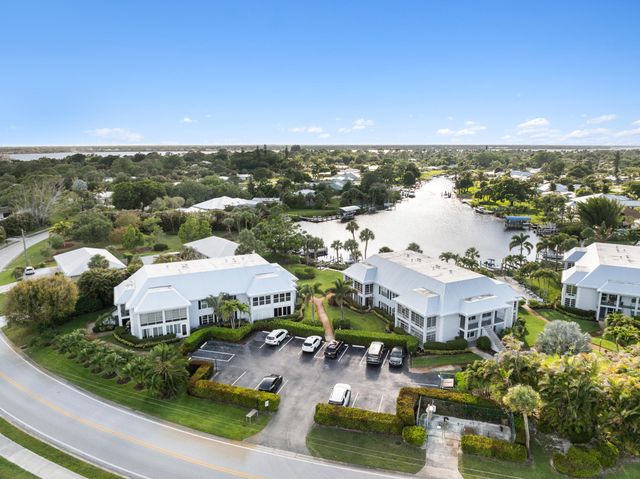 934 NW Spruce Ridge Drive 2, Stuart, FL 34994
