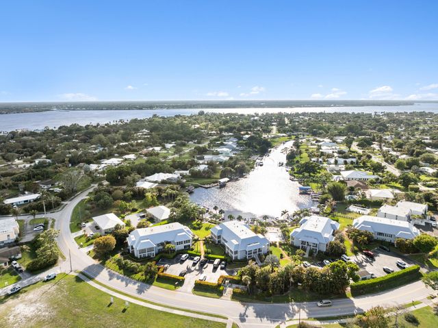 934 NW Spruce Ridge Drive 2, Stuart, FL 34994
