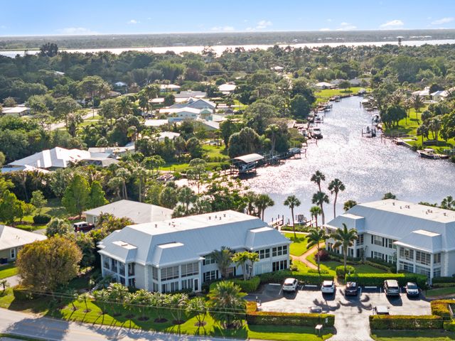 934 NW Spruce Ridge Drive 2, Stuart, FL 34994