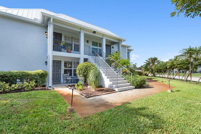 934 NW Spruce Ridge Drive 2, Stuart, FL 34994