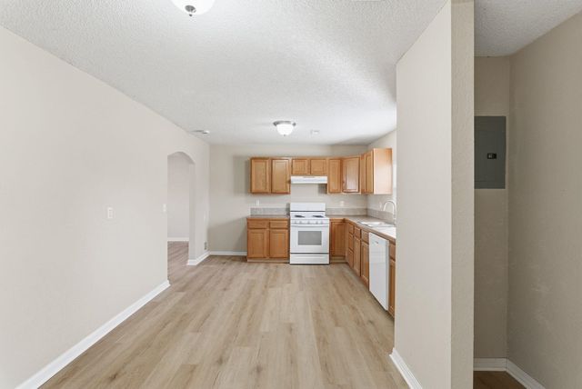 1619 Robbins, Augusta, KS 67010