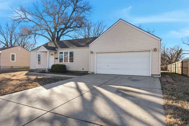 1619 Robbins, Augusta, KS 67010