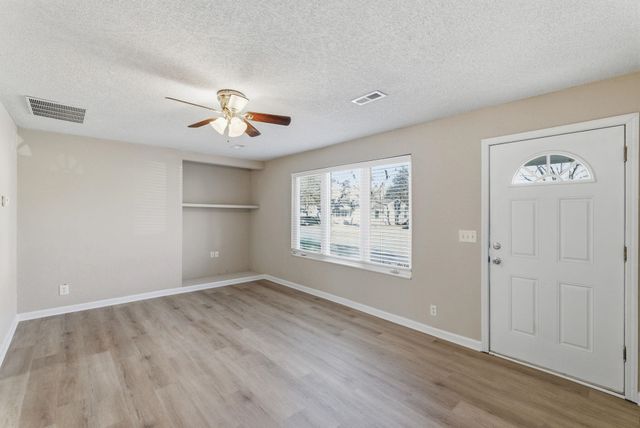 1619 Robbins, Augusta, KS 67010