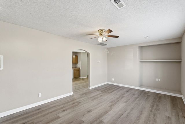 1619 Robbins, Augusta, KS 67010