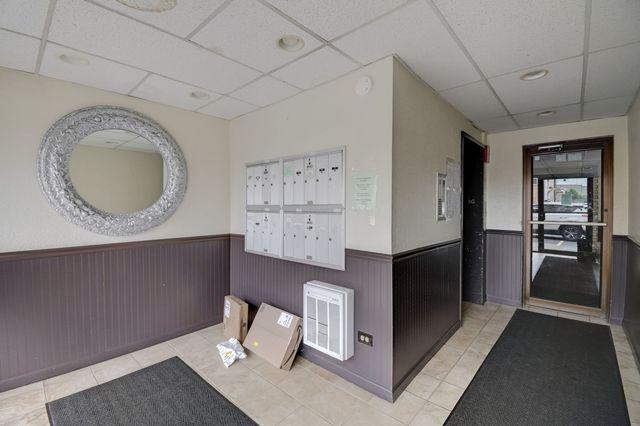 9815 Lawrence Court 3AF, Schiller Park, IL 60176