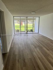 9441 Live Oak Pl 104, Davie, FL 33324
