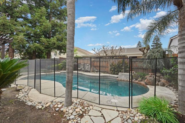 1170 Sangria Ln, Manteca, CA 95336
