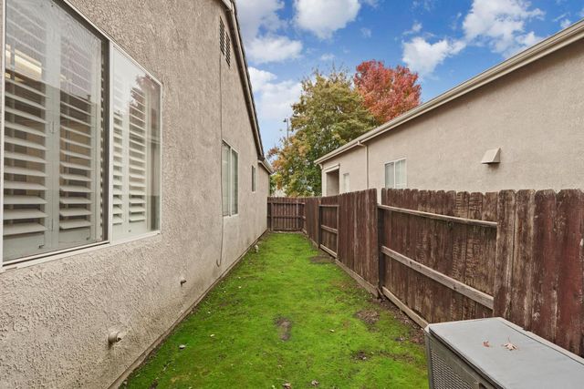 1170 Sangria Ln, Manteca, CA 95336